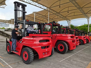 Chariot élévateur diesel Heli CPCD50 <span class=keywords><strong>de</strong></span> 5 tonnes avec <span class=keywords><strong>d</strong></span>éplaceur latéral et pneus pleins en Afrique à vendre - Product Image 5