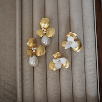 Élégant Cuivre Fleur Épingles À Cheveux De Mariée Peignes À Cheveux De Mariage En Céramique Floral Femmes Boucles D'oreilles Ensembles De Bijoux De Mariée