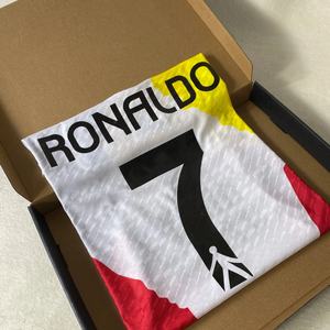 <span class=keywords><strong>Cristiano</strong></span> <span class=keywords><strong>Ronaldo</strong></span> édition commémorative maillot <span class=keywords><strong>de</strong></span> football personnalisé t-shirt <span class=keywords><strong>de</strong></span> qualité originale maillot <span class=keywords><strong>de</strong></span> football classique - Product Image 1