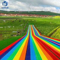 Vente flash Nouvelle glissoire en plastique arc-en-ciel, manège coloré populaire, manège amusant pour parc d'attractions, manèges non motorisés