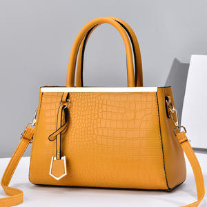 Sacs fourre-tout en <span class=keywords><strong>cuir</strong></span> PU personnalisés pour femmes, sacs <span class=keywords><strong>à</strong></span> <span class=keywords><strong>main</strong></span> et pochettes de luxe 2026 pour femmes, vente en gros - Product Image 3