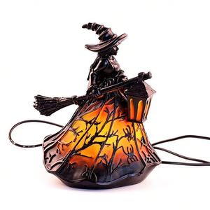 Figura Decorativa de Resina de Bruja con Escoba Luminosa para Halloween, Decoración de Jardín o Mesa, Luz Nocturna, Dropshipping Shopify - Product Image 1