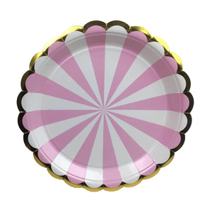 จานกระดาษลายทางสีชมพูและสีขาวขอบทองสำหรับงานเลี้ยงฉลองเทศกาลชิซี - Product Image 2