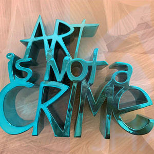 Arte su ordinazione della resina della vecchia lettera inglese cromata 3D del produttore professionale non è un modello del <span class=keywords><strong>crimine</strong></span> - Product Image 3