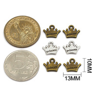 Étiquettes, breloques et pendentifs personnalisés vintage en forme de couronne, faits à la main, en métal argenté et bronze, écologiques, avec gaufrage 3D, pour vêtements