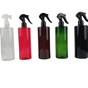 Toptan yağmurlama şişe sprey-Fabrika fiyat 50ml 100ml 500ml plastik düz omuz şişe özelleştirilmiş renk vidalı kapak fare ağız yağmurlama hassas sprey
