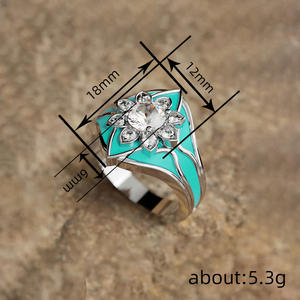 Anello di Diamanti T0895 in Oro Bianco, Taglio Brillante Naturale Rotondo, Colore G, Gioiello di Fidanzamento per Donne - Product Image 4