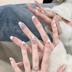 Qianya TikTok Viral Press on Nails 10 piezas-Sparkling Diamond Butterfly Hecho a mano Otoño Invierno Juego de uñas postizas para Cool Girls - Product Image 3