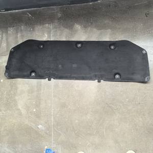 Aislamiento del Capó del Motor Toyota 53341-48080 Negro para Rx270 Rx350 Rx450 2009-2013 - Product Image 1