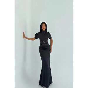 ชุดราตรีทรงเอไลน์สีดำสำหรับผู้หญิงไซส์ XS คอสูง ยาวกรอมพื้น ประดับเลื่อม เรียบหรู สไตล์ทางการ เหมาะสำหรับงานพรอม ลายพิมพ์ 3 มิติ - Product Image 3
