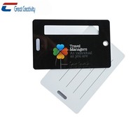 Étiquette NFC pour bagages d'aéroport PVC QR Code Impression du numéro de série Étiquettes à bagages en plastique RFID 13.56MHz