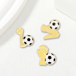 2026 World Football Sports Prize Accessoire Collection Médaille D'or Badge Golden Ball Award Broche Sac À Dos Porte-Badge - Product Image 1