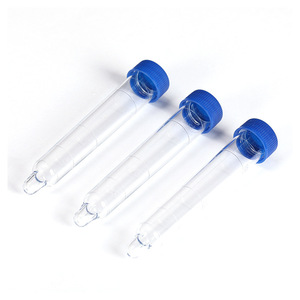 Tube à essai en plastique gradué de 12 ml avec bouchon à vis pour la collecte d'urine, de la marque Runqing Plastic Products. - Product Image 1