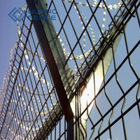 Clôture de sécurité anti-escalade 3D de haute qualité pour aéroports et prisons, galvanisée à chaud avec construction traitée thermiquement