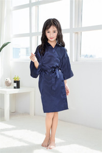 Robe Kimono courte en satin soyeux de couleur unie pour fille pour mariage, fête d'anniversaire et spa - Product Image 5