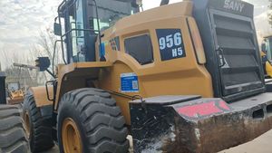 กำลังแรงสูง ความน่าเชื่อถือสูง ควบคุมแม่นยำ การเผาไหม้ที่เพียงพอ รถตักล้อยาง SANY 956H - Product Image 3