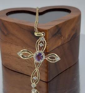 Collar con cruz de oro retorcido y piedra de nacimiento para mujer, colgante de cruz con diamantes, joyería religiosa, colgante de fe cristiana - Product Image 1