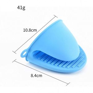 Mitaines de cuisine et dessous de plat en silicone, résistantes au micro-ondes, pour la cuisson professionnelle et les fêtes de Noël - Product Image 6