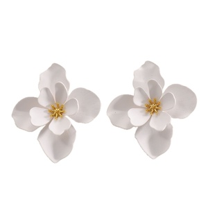 Pendientes de Flor Nuevos de Jingciren Boutique, Personalizados, Combinables con Todo, Largos y Elegantes, Pendientes de Moda en Internet - Product Image 5