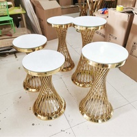 Table à gâteau moderne minimaliste en acier inoxydable, verre, or et blanc, design en fer forgé, hauteur 40-90 cm, pour décorations de mariage