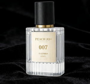 Parfum boisé PEACH JO+ Peach Oud, unisexe, léger, parfum durable. - Product Image 1