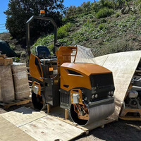 Mouton pied Double tambour Mini compacteur à rouleaux de route marche main asphalte pneu en caoutchouc pour le compactage d'asphalte moteur de pompe à essence