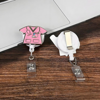 Insigne rotatif rétractable personnalisé pour infirmière Clip d'identification médicale Accessoires en métal Plaques signalétiques pour travailleurs de la santé en métal