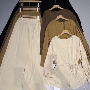 Set Estivo da Donna alla Moda, Nuovo Stile, Camicetta con Colletto e Laccio in Tinta Unita e Pantaloni Casual in Tela, Taglia Unica - Product Image 5
