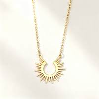 Ensemble Collier et Boucles d'Oreilles en Acier Inoxydable Doré Motif Rayons de Soleil, Bijoux Géométriques Étoile et Croissant pour Femme, Vente en Gros, Personnalisation OEM