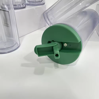 Gobelet en plastique de 20 oz avec trou pré-percé, bouteille d'eau à double paroi avec couvercle rabattable et paille, gobelets globe à neige