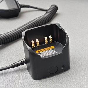 Chargeur de voiture USB intelligent pour talkie-walkie RLN6434A compatible avec les séries APX8000, APX6000, 7000, 8000, SRX2200 - Product Image 5