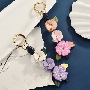 Exquisito Bolso de Cuero PU, Accesorios Retro Estéticos para Llaveros, Dijes de Flores para Bolsos de Mujer - Product Image 5