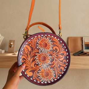 Bolso bandolera de cuero vacuno estilo western, hecho a mano, con cierre de cremallera y una sola correa para mujer. - Product Image 3
