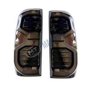 Adecuado para la actualización de luces traseras de Toyota Hilux Vigo 2005-2015 con luces LED de circulación diurna y direccionales. - Product Image 4