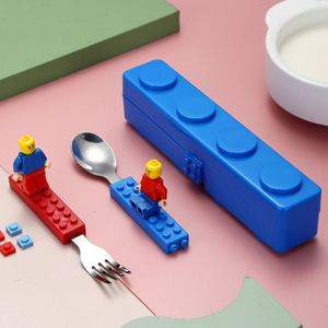 Vaisselle portable en acier inoxydable pour enfants, motifs de dessins animés créatifs, en forme de blocs de construction, fourchette et cuillère en métal - Product Image 2