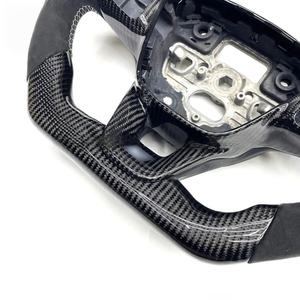 Volant en fibre de carbone de qualité supérieure pour <span class=keywords><strong>Focus</strong></span> <span class=keywords><strong>ST</strong></span> <span class=keywords><strong>Line</strong></span> 18 19 21 modèles Texture personnalisée antidérapante confort poignée Style de course Durable - Product Image 4