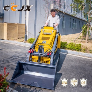 Chargeuse sur chenilles Kubota 25HP CE EPA, système hydraulique équipé d'une benne, compatible avec divers équipements pour travaux au sol - Product Image 1