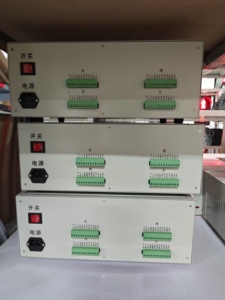 Contrôleur de signalisation routière LED 22 voies spécial en matériau PC, alimenté par énergie solaire et secteur, pour les panneaux de signalisation de circulation - Product Image 5