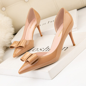 Nouvelles sandales d'été pour femmes à talons hauts, talon fin, bout pointu, ajourées, idéales à porter avec des jupes - Product Image 2