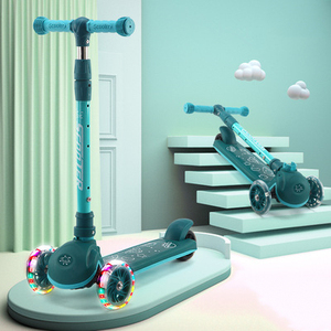 <span class=keywords><strong>Monopattino</strong></span> pieghevole di alta qualità <span class=keywords><strong>2</strong></span>-10 <span class=keywords><strong>anni</strong></span> bambini <span class=keywords><strong>2</strong></span> Kg 55*27*73 Cm ruota Kick Scooter alta quantità tre PU alluminio - Product Image 6