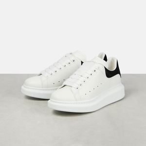 Zapatos Blancos Extra Grandes para Mujer, Zapatillas de Plataforma de Cuero Alexander, Zapatos de Skate Casuales Unisex de Alta Calidad - Product Image 1