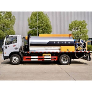 Camión Pulverizador de Asfalto de Operación Manual Dongfeng - Product Image 4