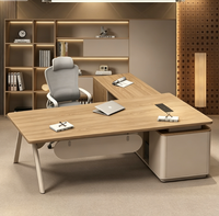 Bureau de direction moderne en forme de L, bureau de patron en bois de luxe avec armoire latérale pour mobilier de bureau d'entreprise
