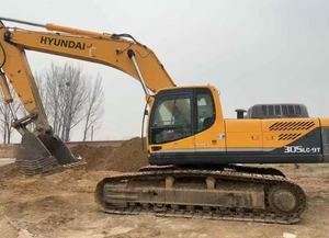 รถขุดมือสอง Hyundai 305LC-9T 30 ตัน จากเกาหลี เครื่องยนต์คัมมินส์ ระบบไฮดรอลิกคาวาซากิ บุ้งกี๋ขนาด 1.38 เมตร กำลังสูง 198 กิโลวัตต์ ลดราคาพิเศษ - Product Image 2
