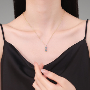 Cadeau porte-bonheur plaqué or 14 carats bijoux pour femmes 0.9 carats rond mêlée Moissanite pendentif collier griffe réglage - Product Image 5