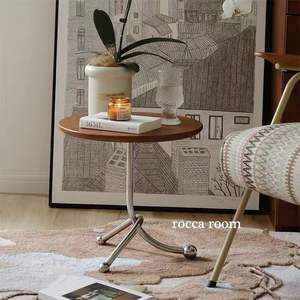 โต๊ะกาแฟทรงกลมทันสมัยพร้อมฐานหมุนได้ ท็อปกระจก โต๊ะข้างห้องนั่งเล่นสไตล์มินิมอลสำหรับพื้นที่ขนาดเล็ก - Product Image 5