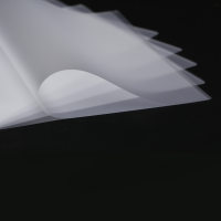 Feuilles de stratification thermique A4 75mic transparentes brillantes personnalisées Film de pochettes de stratification d'usine PET de qualité alimentaire 3mil 5mil A3 de qualité