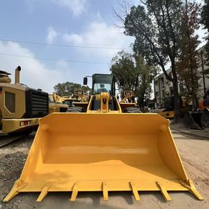 Chargeuse sur pneus Komatsu WA380 d'occasion, de taille moyenne, fabriquée au Japon. 17 tonnes, 90% neuve. - Product Image 2