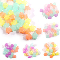 Hisenlee 500pcs perles acryliques UV ensemble de couleurs mélangées dans des formes cylindriques ovales de coeur rond 5pcs perles assorties