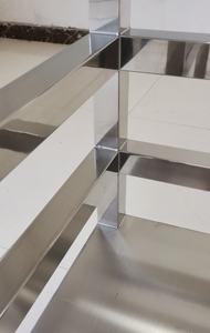 उच्च गुणवत्ता वाले उच्च तापमान प्रतिरोधी 304 स्टेनलेस स्टील वनस्पति मछली हस्तांतरण रसोई खाद्य कारखाने के लिए कंटेनर ट्रॉली - Product Image 6